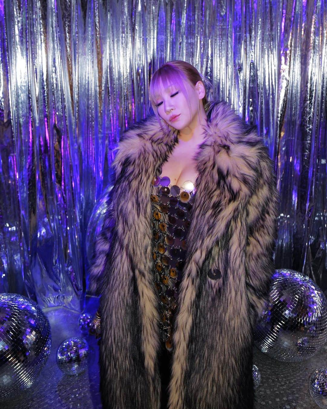 CL さんのインスタグラム写真 - (CL Instagram)「::)🍒」11月8日 14時49分 - chaelincl