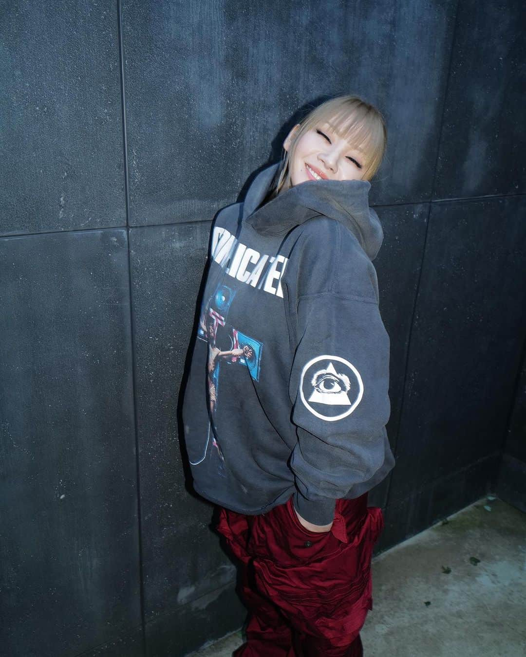 CL さんのインスタグラム写真 - (CL Instagram)「::)🍒」11月8日 14時49分 - chaelincl