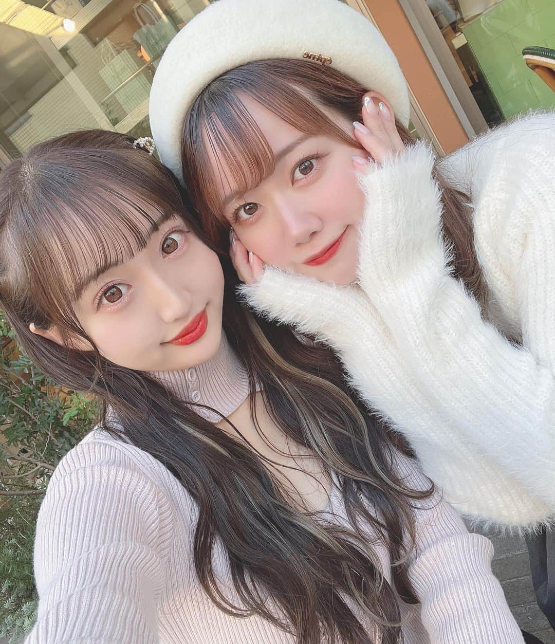 服部有菜さんのインスタグラム写真 - (服部有菜Instagram)「. まりちゃんとカフェした日🍒 2人で会うとえぐいほど写真を撮るので、カメラロールがパンパンです、、」11月8日 15時00分 - yuna__0330.48