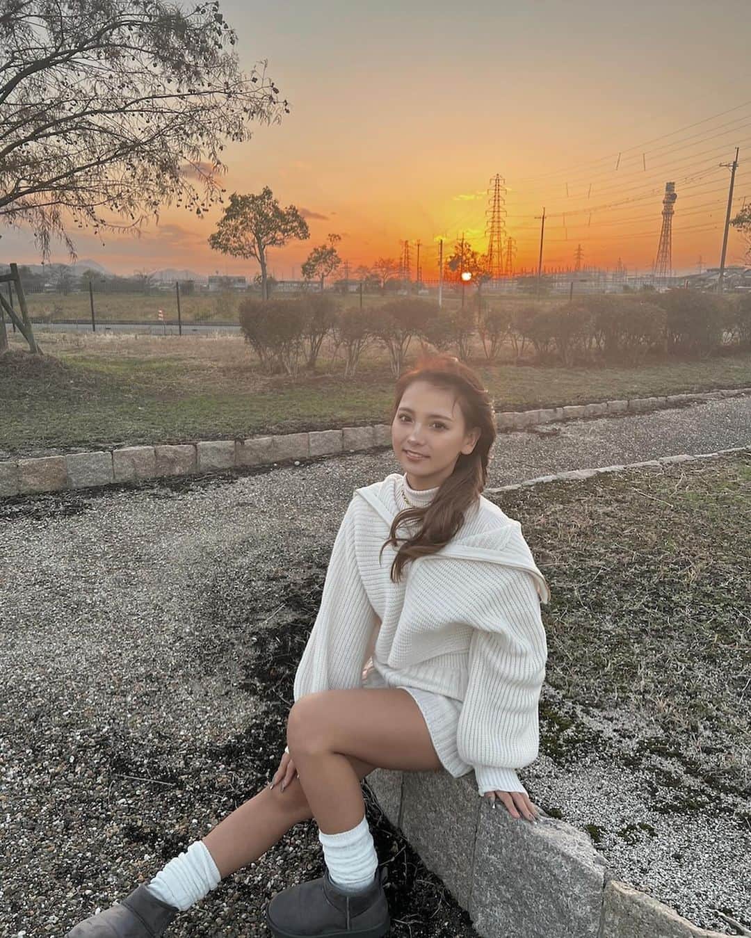 西谷麗菜のインスタグラム：「風強すぎナ？🌪🌪」