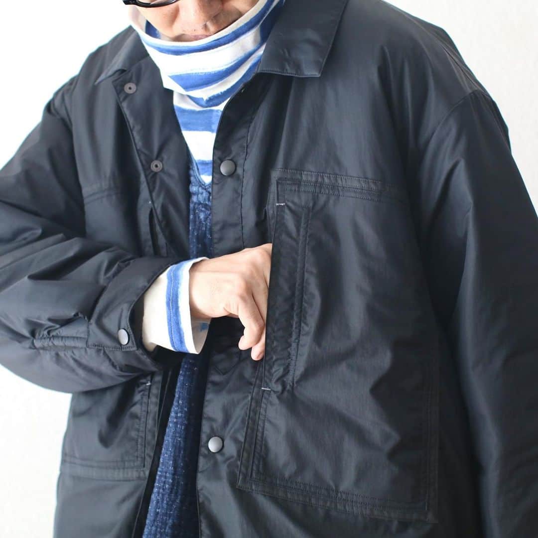 のインスタグラム：「_ Porter Classic / ポータークラシック “SHEEN NYLON SHIRT COAT” ¥ 83,600- _ 〈online store / @digital_mountain〉 https://www.digital-mountain.net  _ 【オンラインストア#DigitalMountain へのご注文】 *24時間受付 *14時までのご注文で即日発送　 tel：084-973-8204 _ We can send your order overseas. Ordering procedure details can be found here. >>http://www.digital-mountain.net/html/page56.html  _ #PorterClassic #ポータークラシック _ 実店舗：@wonder_mountain_ #WonderMountain  〒720-0033  広島県福山市船町2-23 JR 「#福山駅」より徒歩10分 #ワンダーマウンテン #japan #hiroshima #福山 #福山市 #尾道 #倉敷 #鞆の浦 WOMEN/GOODS： @hacbywondermountain _」