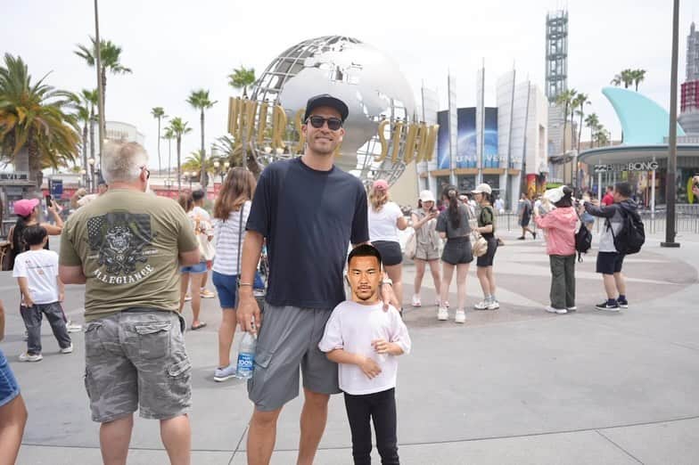のインスタグラム：「Discovering @unistudios」