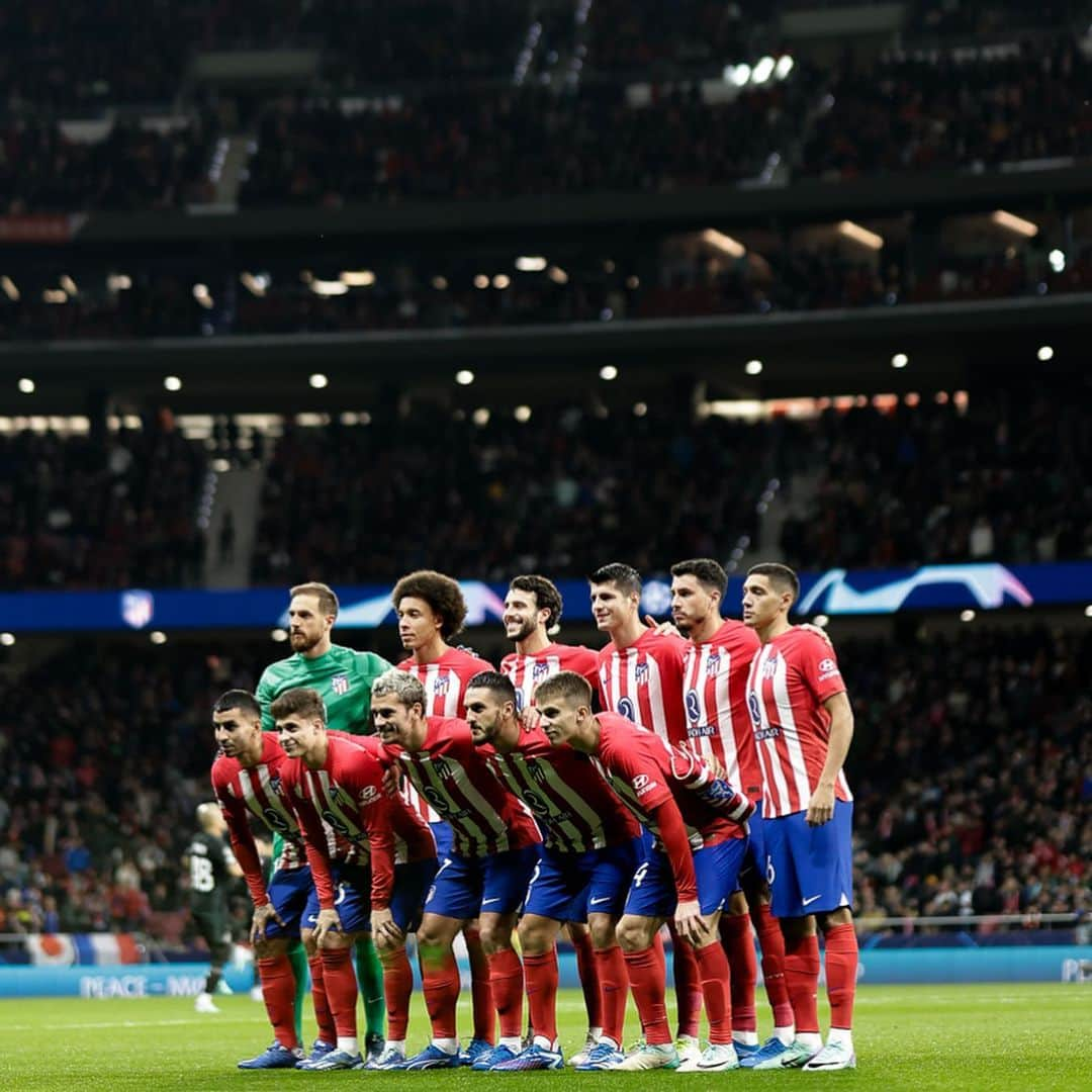 アクセル・ヴィツェルさんのインスタグラム写真 - (アクセル・ヴィツェルInstagram)「Special night at the Metropolitano in the @championsleague 💫 Goodnight Atléticos see you again on Sunday ❤️🤍 #UCL #AùpaAtleti」11月8日 8時04分 - axelwitsel28