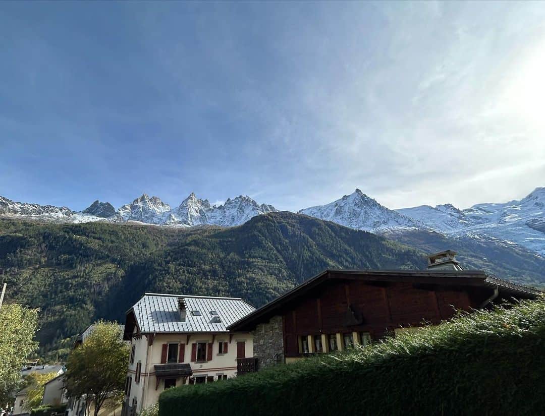 山本かおりさんのインスタグラム写真 - (山本かおりInstagram)「モンブラン🏔  Le Mont Blanc🏔   #山 #自然 #空 #景色 #風景 #雪 #mountain #montblank #シャモニー #France #Switzerland」11月8日 8時54分 - mochamocchan