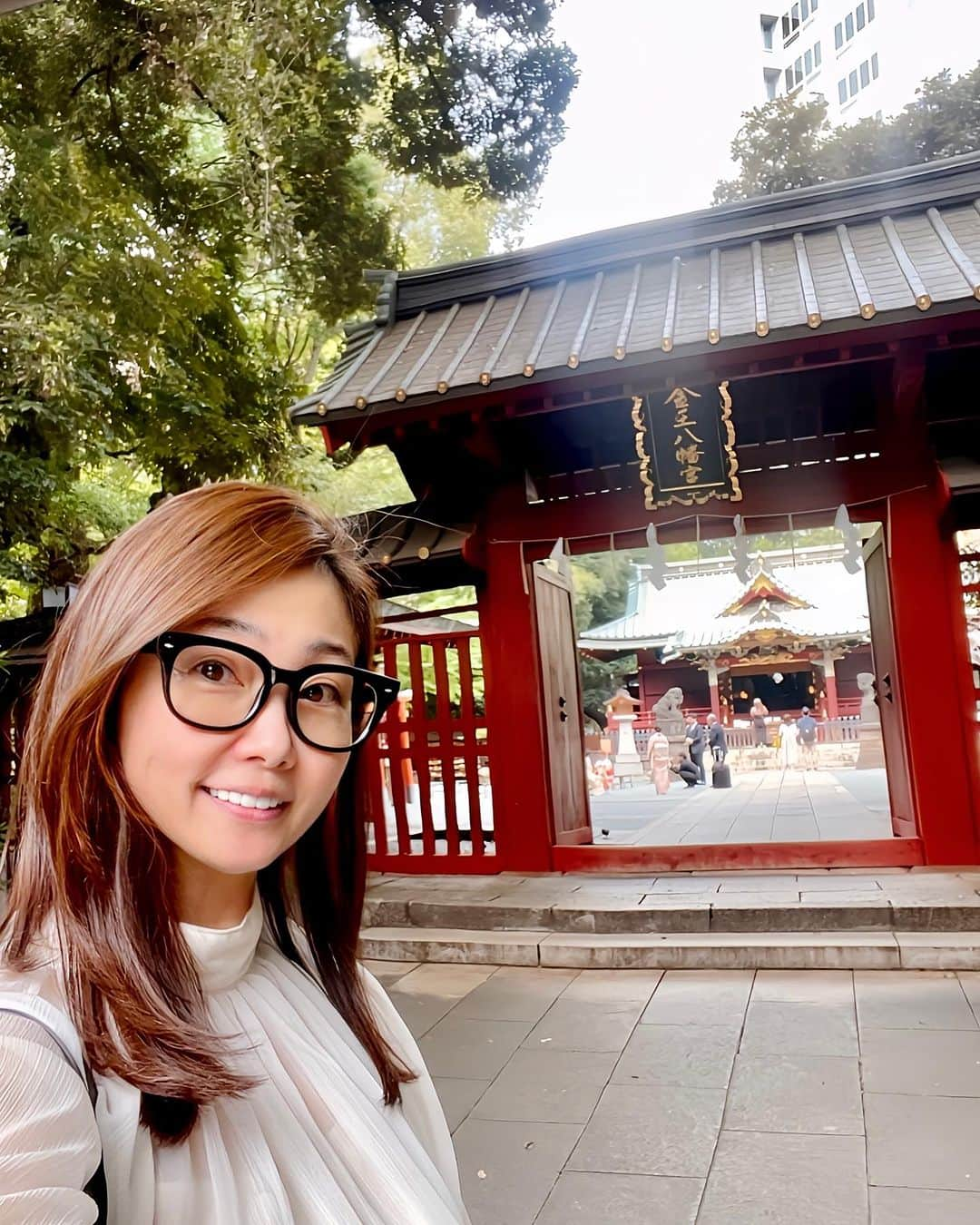 吉永愛さんのインスタグラム写真 - (吉永愛Instagram)「渋谷とは思えない静かなところでした⛩️ 豊栄稲荷神社と金王八幡宮は隣接しています。御朱印は金王八幡宮でいただけますよ。 #豊栄稲荷神社 #金王八幡宮  #渋谷 #神社巡り #御朱印 #御朱印巡り #金運 #パワースポット #愛love御朱印⛩」11月8日 9時10分 - a.i.yy