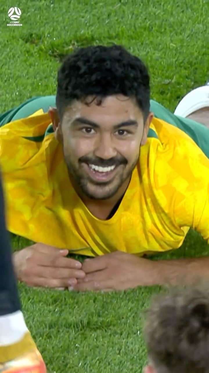 マッシモ・ルオンゴのインスタグラム：「Smiling (M)assassin 😁  Mass(ive) return from Luongo.  #Socceroos」