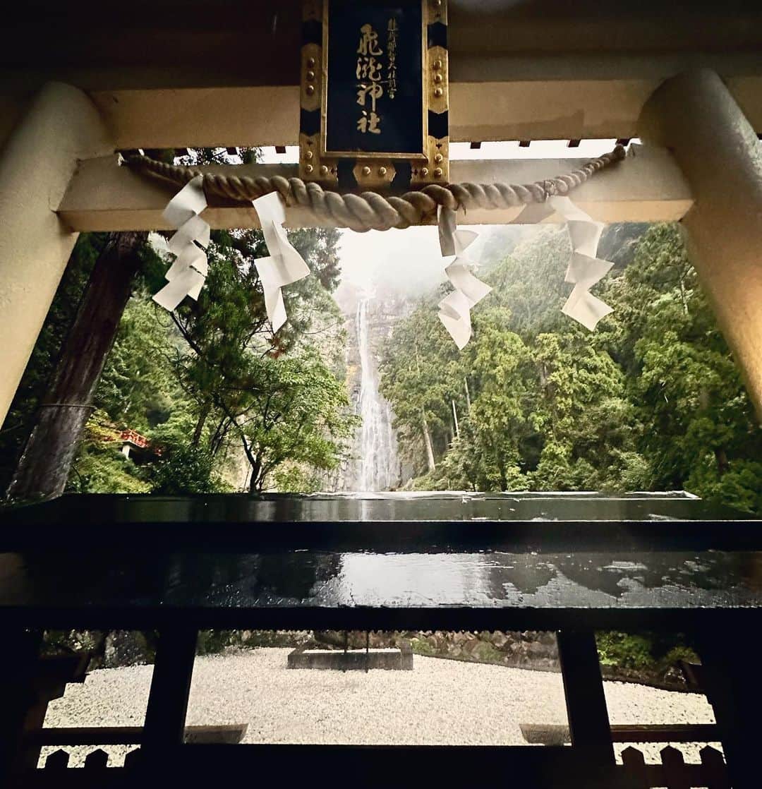 西山茉希さんのインスタグラム写真 - (西山茉希Instagram)「未来へ繋ぐ 日本の祈り  #⛩️ #🌱 #🤲  弾丸で念願。」11月8日 9時33分 - maki.nshiyama50