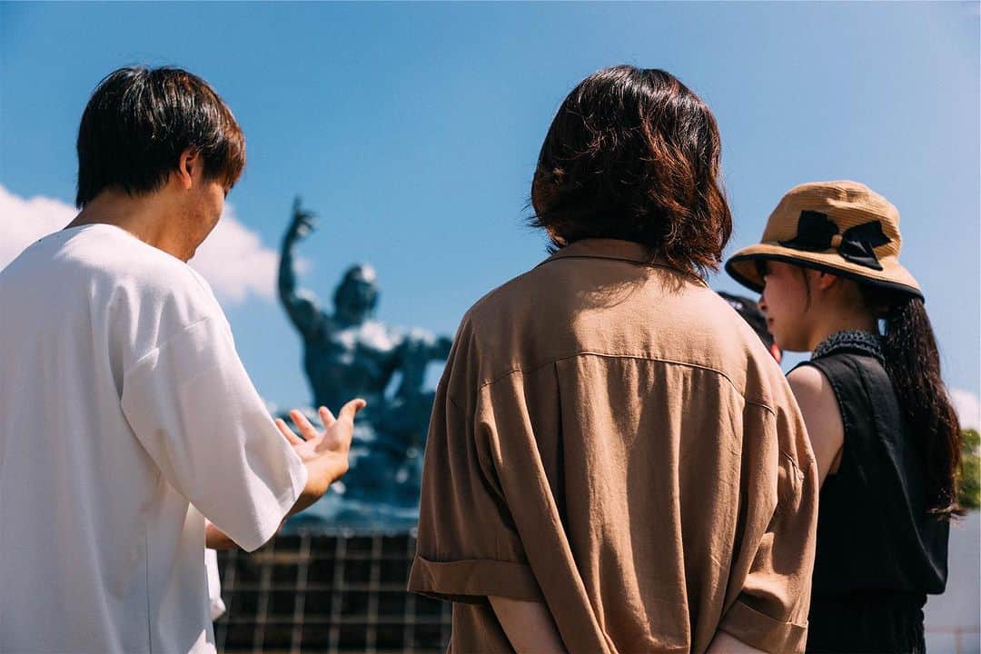 前田真里のインスタグラム：「FYI!! 申し込み〆切まであと2日！ U30の皆さん〜！  無料で学べるオンラインスクール  #ピースアカデミー が 開校します💛 　 第１期生の募集は、 11月10日〆切です🍀  「自分を知り、世界を変える」  安田なつきさん、コムアイさん、 住岡健太さんと 講師の方々も豪華です。  長崎の大学生のみなさん、 U30歳のかたがた、 チャレンジしてみませんか？？  https://forms.gle/cfjavxSDaeWXSexv6  ・  実は、オーバーエイジ枠で何度か事前参加させていただきましたが☺︎  立ち上げられた代表林田光弘さん、 鳥巣智行さん、  長崎在住の大学生 只熊ゆりさん、品川さんetc考え方やアイデアが 多様！毎回 刺激的！  長崎に#peaceacademy という楽しく学べるコミュニティが これから誕生します🍀  迷っているかた、 申し込みは、11月10日までです↓  https://docs.google.com/forms/d/e/1FAIpQLSeFop9tgIoNhoF6X15Wt_qpeZGnt8I2QQXWAhtPdHq_xL4kPQ/viewform?pli=1  ぜひ、 チャレンジしてみてください ^^  #peacemaker #長崎 #広島  情報シェア大歓迎。」