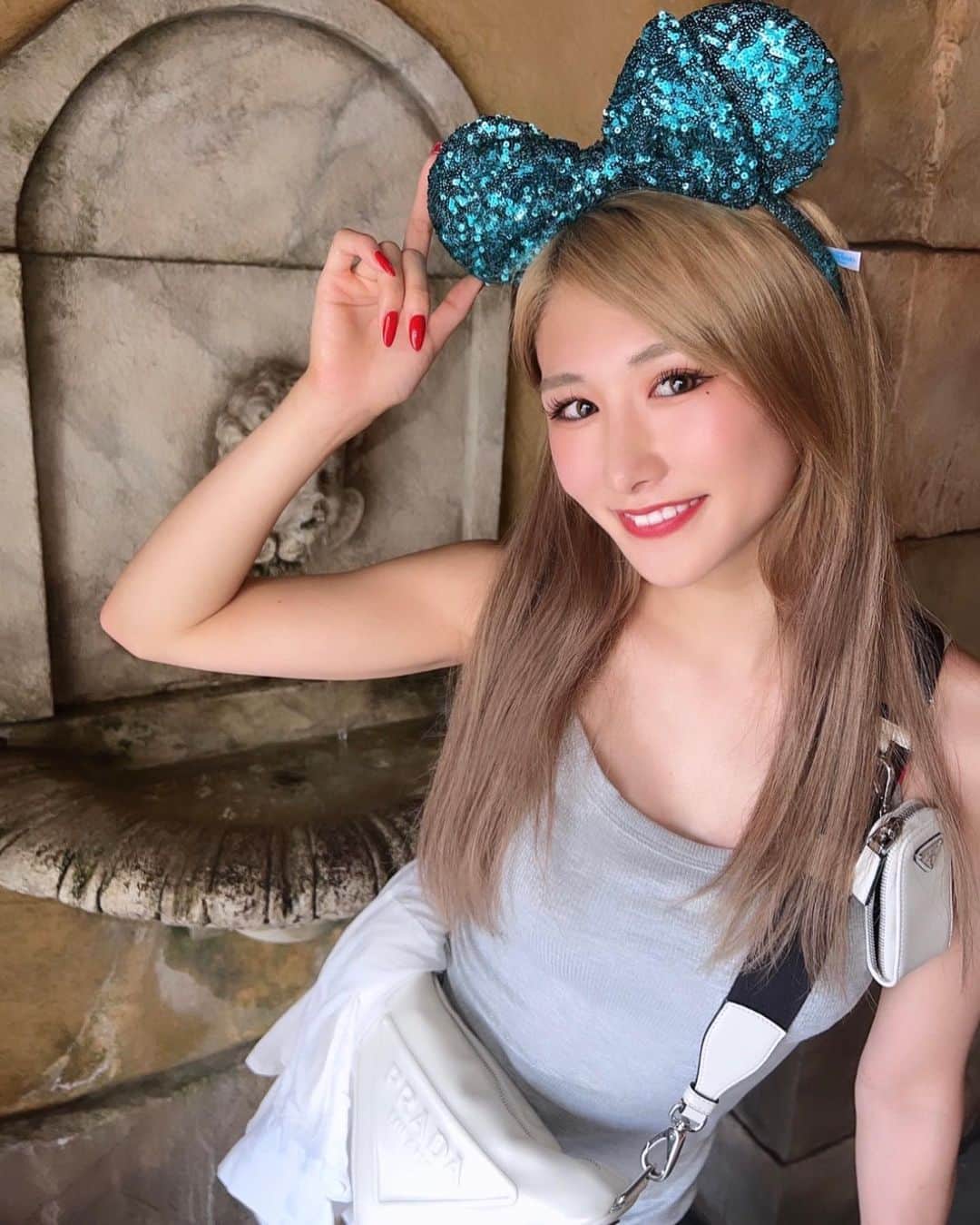 NANAのインスタグラム：「今年の夏は全力で楽しんだっ💜  #ディズニー #ディズニーシー  #tokyodisneyland #tokyodisneysea  #パリオン #バーレスク東京」