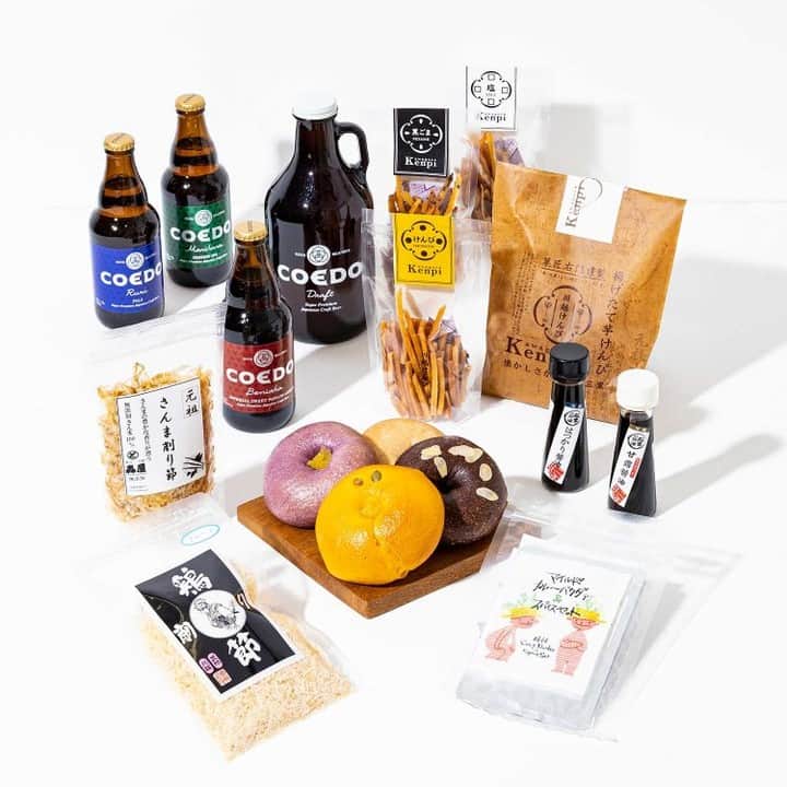 のインスタグラム：「コエドビールから芋けんぴ、はつかり醤油、川越ベーグル、鶏削り節にスパイスまで。  記事「地元民太鼓判の良店ばかり！ おすすめの川越みやげ6選」より。  #さんたつ #散歩の達人 #川越 #お土産 #手土産 #ビール #ベーグル」