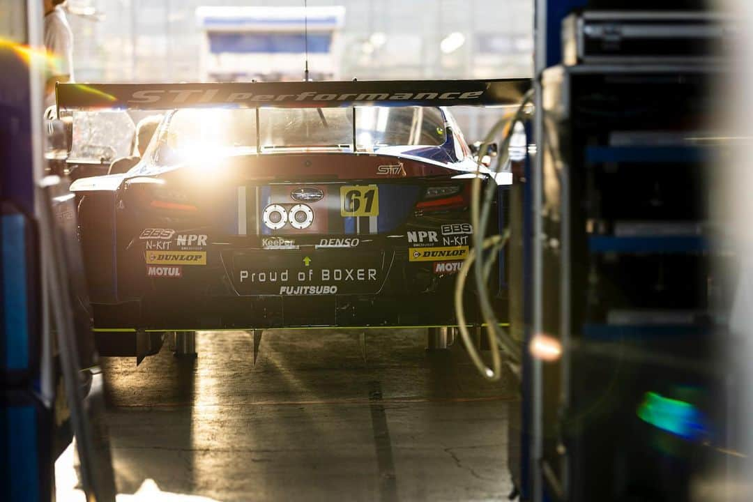 井口卓人のインスタグラム：「【Race Photo】2023 SuperGT Round,8 MOTEGI Photo. 11月4-5日にモビリティーリゾートもてぎで開催されたスーパーGT第8戦の写真です📷 @masudakazuhisa_photographer #SUBARU #BRZ #GT300」