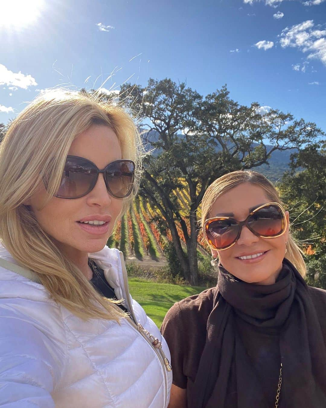 カミール・グラマーさんのインスタグラム写真 - (カミール・グラマーInstagram)「Beautiful days in Sonoma Ca. @colonnarose @brcohn」11月8日 10時43分 - therealcamille