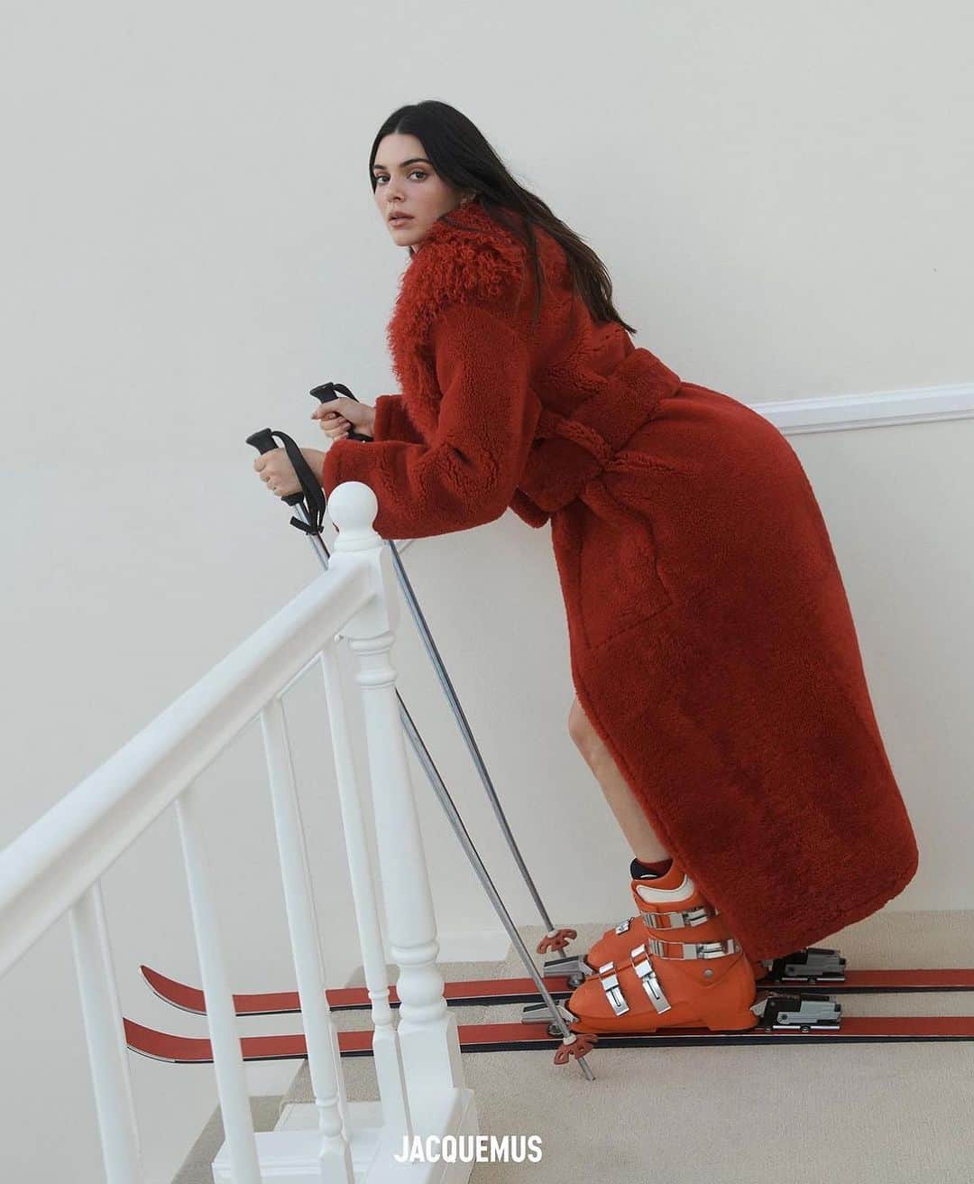 クリス・ジェンナーさんのインスタグラム写真 - (クリス・ジェンナーInstagram)「Kendall for @jacquemus holiday collection ⛸️🎿 @kendalljenner #repost @jacquemus “GUIRLANDE” with @kendalljenner The holiday collection out now! JACQUEMUS.com」11月8日 10時57分 - krisjenner
