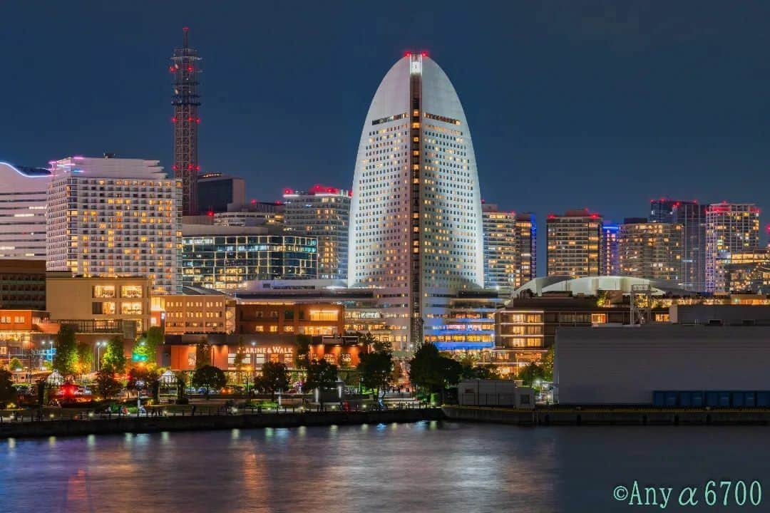 東京カメラ部 横浜分室さんのインスタグラム写真 - (東京カメラ部 横浜分室Instagram)「Photo by @anyany53 「大さん橋より」 https://www.instagram.com/p/Cyk7ntKvsdL/ . いいね！＆コメント大歓迎！ ※投稿に関するご注意・ポリシーは東京カメラ部に準じます。詳しくは下記をご覧ください。 https://fb.minpos.com/fb/willvii/camera_jpn/static/guideline . #みなとみらい線フォト散歩 #みなとみらい線フォトさんぽ #みなとみらい線 #横浜 #新高島 #みなとみらい #馬車道 #日本大通り #元町中華街 #yokohama #東京カメラ部 #Japan #photo #写真 #日本 Follow: @TCC.Yokohama . ※各種法令、マナー、関係者の指示に従った撮影をお願いします。 *Please ensure that your photography adheres to all relevant laws, etiquette, and instructions issued by authorized persons.」11月8日 11時00分 - tcc.yokohama