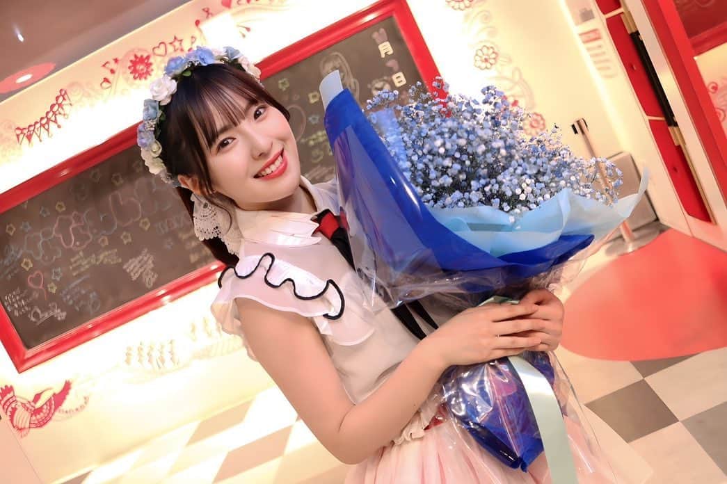 大塚七海のインスタグラム：「11月7日で23歳になりました！✨  そして、素敵な生誕祭を本当にありがとうございました💐 応援してくださるファンの皆さま、メンバーのみんなと お誕生日を一緒に過ごせて幸せでした☺️  23歳の1年は、さらに成長できるように精一杯頑張ります！ 自分だからこそできることを見つけて、それを強みにしていきたいです✨ 楽しむぞーーー🥰  #NGT48 #大塚七海生誕祭2023」