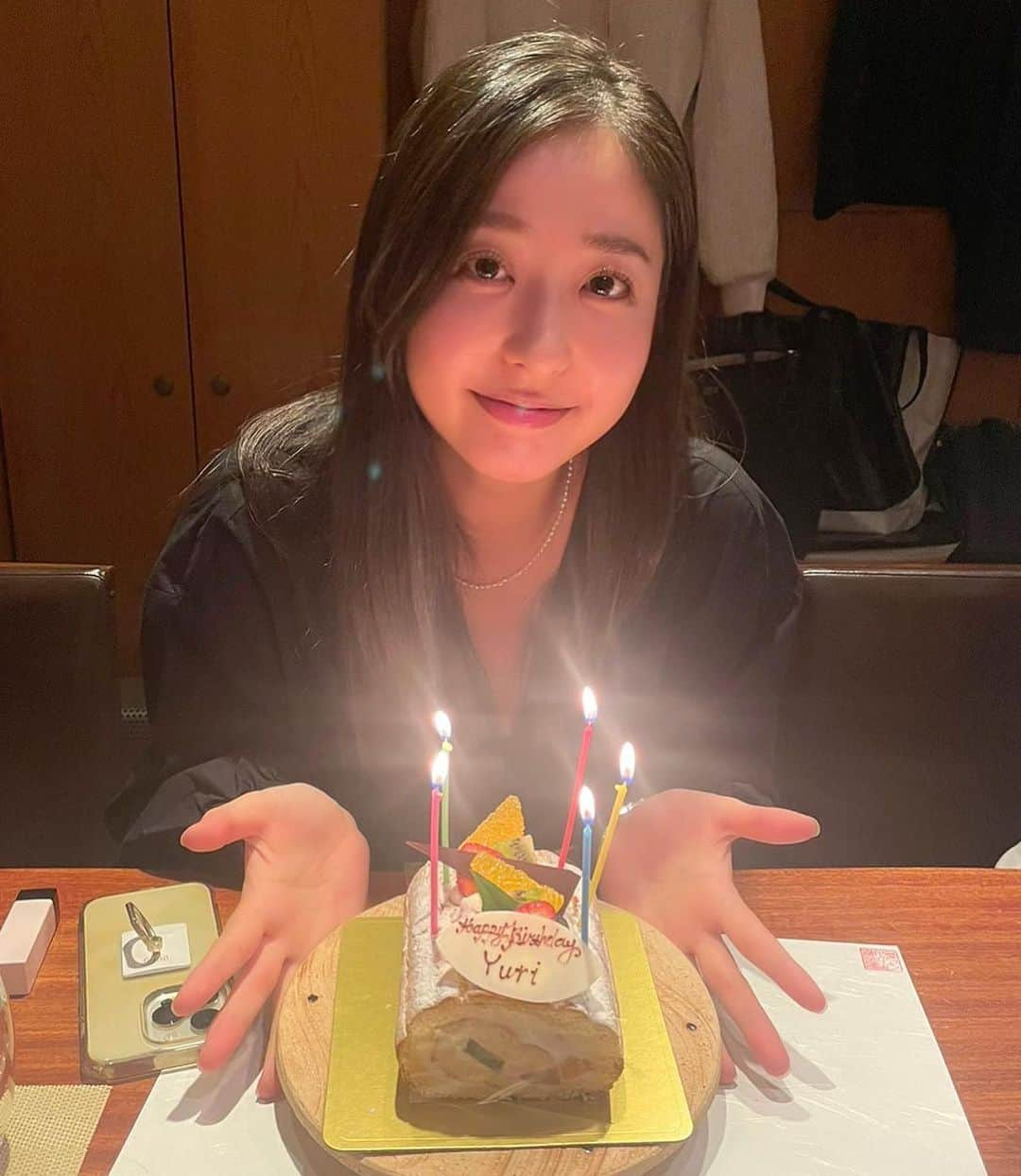 村上友梨さんのインスタグラム写真 - (村上友梨Instagram)「2023.11.7 31歳になってしまいました！🧡 今年も大好きなお友達や応援してくださる皆様にたくさん祝って頂けて本当に幸せです！ 周りに感謝を忘れず、芯を持った大人の女性にもっと成長できるようがんばります！  今後ともよろしくお願いいたします🦞   #レベル31 #happybirthdaytome」11月8日 11時58分 - yurimurakami.official