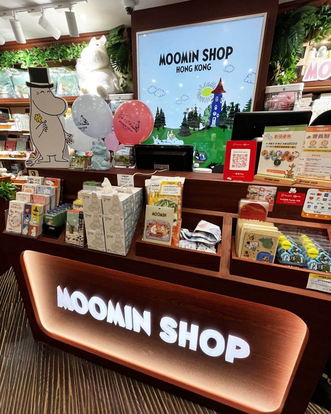 ムーミンさんのインスタグラム写真 - (ムーミンInstagram)「A new Moomin Shop has opened in Hong Kong! 🌟 Visit and explore wonderful Moomin products - and catch a glimpse of some characters around the store 😜 - on Level 3 in the MOKO shopping centre!   Go to the local website through the link in bio, and follow @moominshophongkong for more! 💛   Where would you want the next Moomin Shop? 😍   #moomin #moominofficial」11月8日 12時00分 - moominofficial