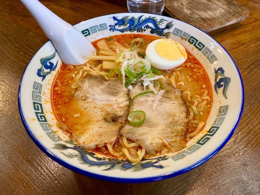 まえちゃんねるのインスタグラム：「今日のランチは、鉄火味噌ラーメン🍜昨日までが異常に暑かったけど、今日は秋っぽい🍂  #ランチ #今日のランチ #鉄火味噌ラーメン #ラーメン #めん蔵」