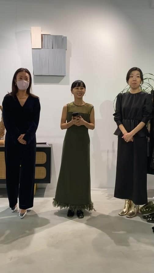 otona MUSEのインスタグラム：「【アメリコラボLIVE】 これからオケージョンシーズンにも活躍しそうなドレスとセットアップ、ニットやアウターもたくさん着回しでご紹介しています。 アーカイブも是非ご覧くださいね😉  #アメリ #アメリヴィンテージ  #amerivintage  @amerivintage  アメリLIVE AMERI黒石さん 152cm PRはるかさん 165cm 編集加藤166cm」