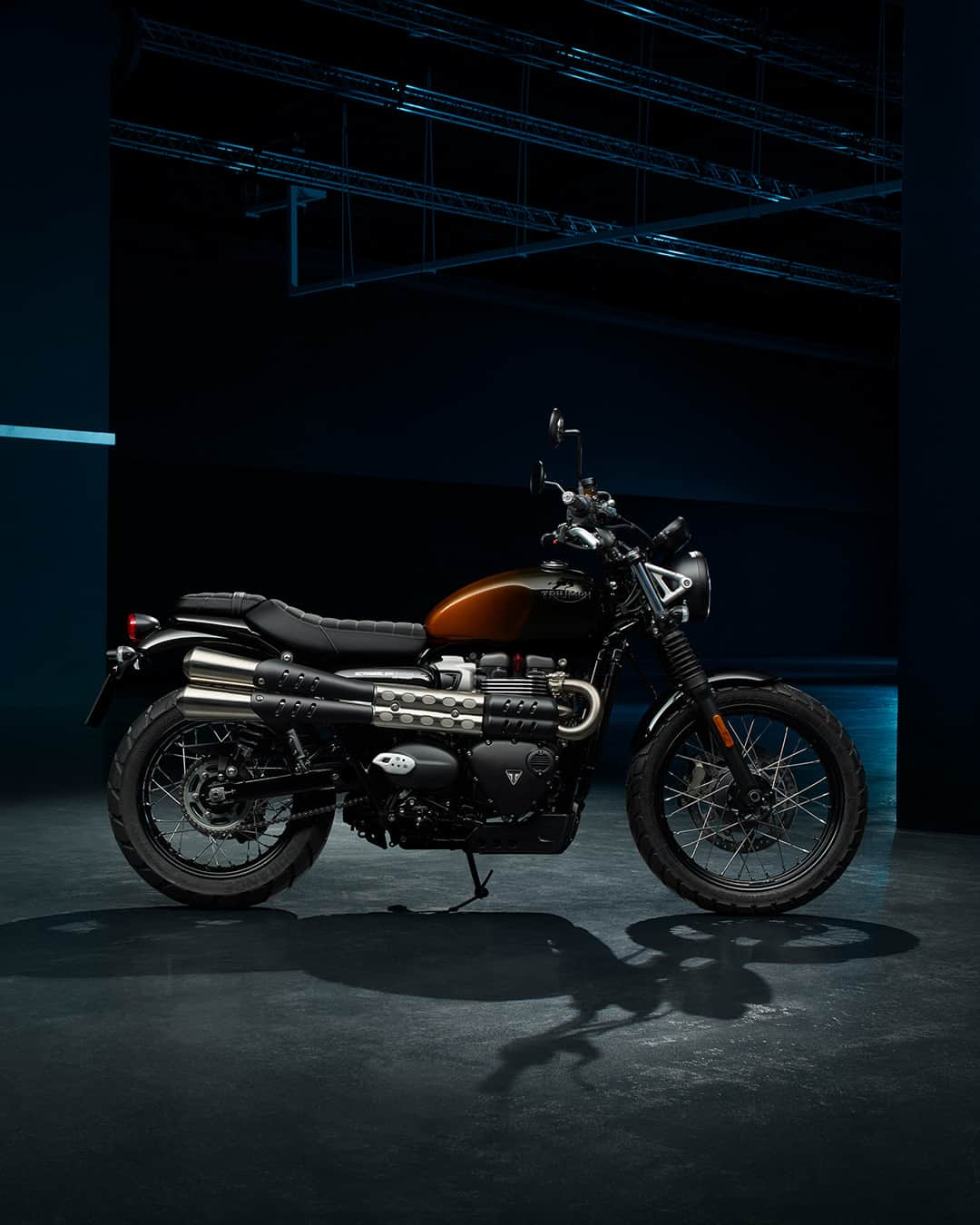 Triumph Motorcycles Japanさんのインスタグラム写真 - (Triumph Motorcycles JapanInstagram)「新登場のモダンクラシックコレクション「トライアンフ ステルス・エディション」。⁣ 職人技が光る芸術性の高いモデルです。⁣ ⁣ #TriumphStealthEditions #トライアンフ #トライアンフはかっこいい #バイク #バイク好きな人と繋がりたい #バイクのある風景 #バイクが好きだ #バイク好き #バイク乗りと繋がりたい #理想のライドがそこにある #triumph #ForTheRide #OfficialTriumph #TriumphMotorcycles」11月8日 13時00分 - triumph_motorcycles_japan