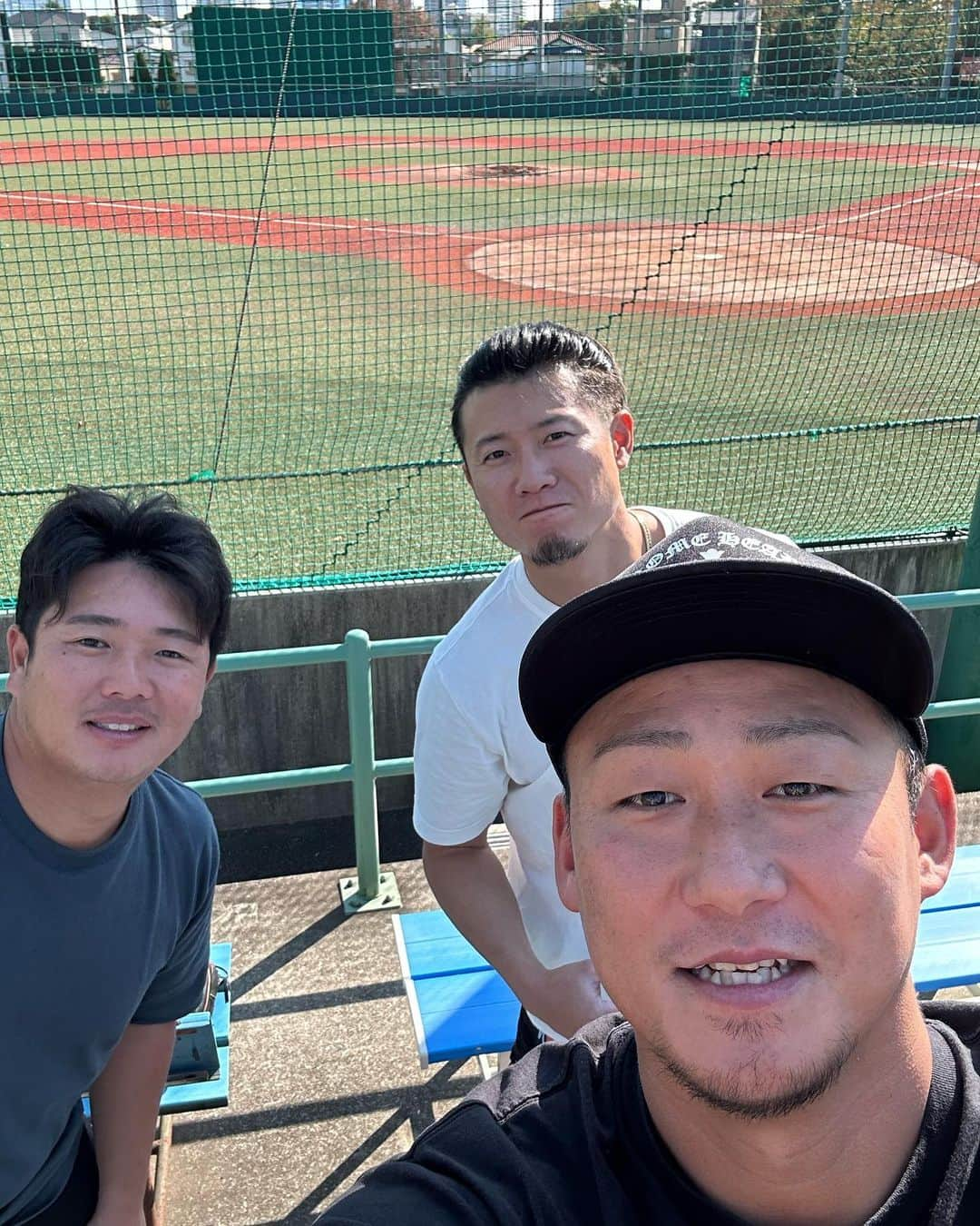 中田翔のインスタグラム：「みんな頑張ってるで！！ #中田 #西川 #横尾 #元チームメイト」