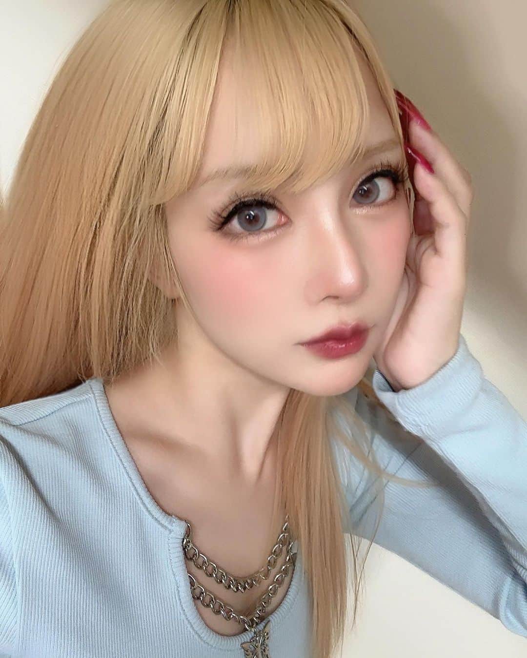 らむめろさんのインスタグラム写真 - (らむめろInstagram)「😉 ⁡ こないだマツエクしてきた( ơᴗơ )🩵 眠たげな目がパッチリなった🫶🏻 ⁡ ⁡ らむめろのSNS見ましたでご新規様限定🌟 ✔上まつ毛初回オフ無料＆コーティング付き ✔全てのメニュー最安値でご案内♡ ⁡ 担当➤chihiro (@lapis_chihiro) お店➤ @lapis_eyelash_nail ⁡ ⁡ ↓お問い合わせ↓ ☎️ 03-6416-4998 🏢 東京都渋谷区宇田川町33-12　J+RサイドRビル8階 渋谷駅より徒歩7分 ⁡ ⁡ ⁡ #束感まつげ #束感マツエク #渋谷マツエク #渋谷マツエクサロン #アイラッシュサロン #shibuyaeyelash #eyelashextensions」11月8日 13時21分 - ramumero_
