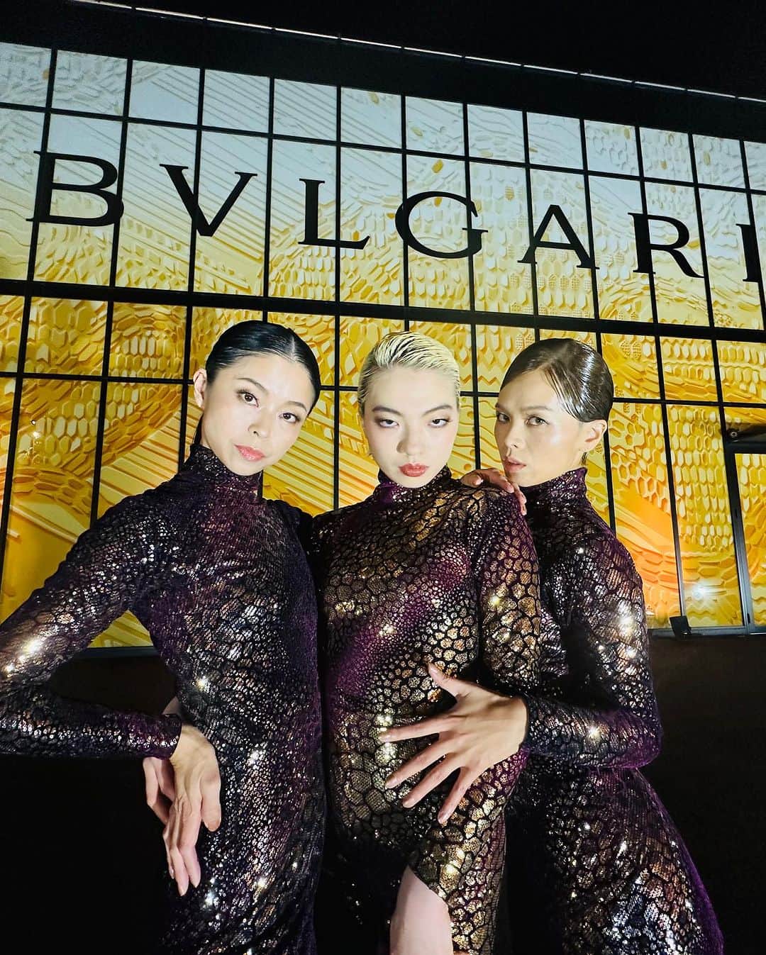 冨沢ノボルのインスタグラム：「皆様是非‼️ 素晴らしかった。  @bulgari  @aoiyamada0624  @dancer_jacky  @umuketz  @oi_chan_  @kyoko_tsunoda  @i.am.not.noboru   ブルガリ セルペンティ 75周年  時を超えて紡がれる無限のストーリー展  ブルガリのアイコン 「セルペンティ（イタリア語で蛇の意）」の誕生75周年を記念し、今年、世界中の様々な都市を巡ってきたエキシビションがついに東京で開催。  【開催期間】 2023年11月9日（木）～11月26日(日） 11:00～20:00（最終入場 19:30）  ※最終日11月26日（日）は11:00～17:00（最終入場16:30)  【場所】 〒150-0001 東京都渋谷区神宮前6-35-6」