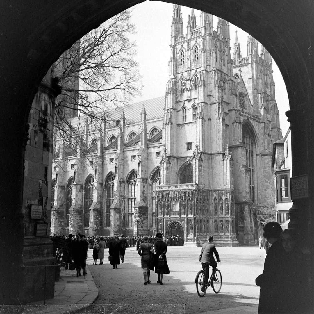 lifeさんのインスタグラム写真 - (lifeInstagram)「Photo taken by Hans Wild of the Canterbury Cathedral during the enthronement of William Temple who served as the Archbishop of Canterbury from 1942 to 1944.   Learn more about the photography of Hans Wild by clicking the link in our bio.   (📷 Hans Wild, 1942/LIFE Picture Collection)   #LIFEMagazine #LIFEArchive #LIFEPictureCollection #HansWild #Canterbury #Cathedral #1940s #UK」11月9日 1時05分 - life