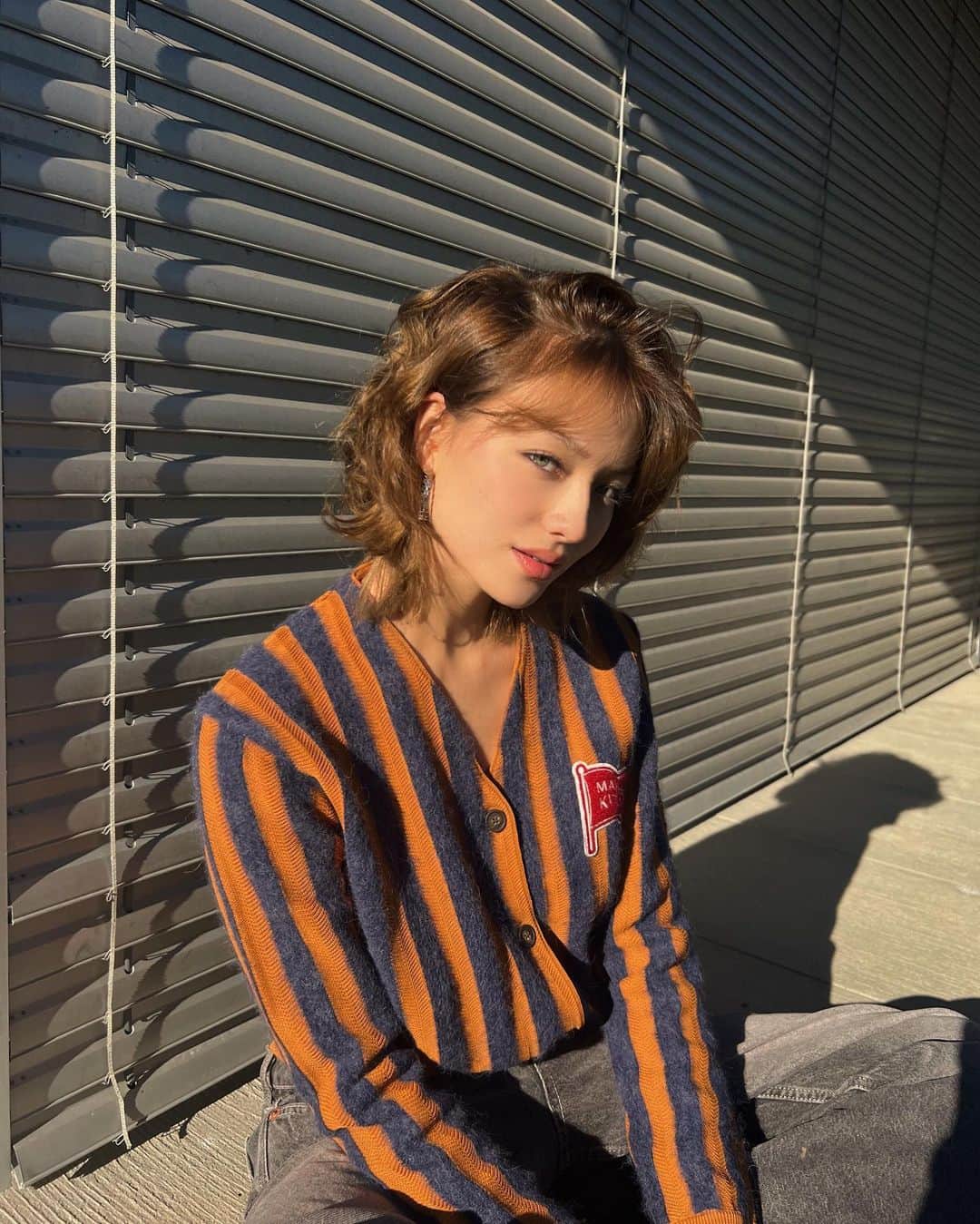 サクラ・キルシュのインスタグラム：「🦊cutest cardigan from @maisonkitsune  メゾンキツネのカーディガン可愛すぎる〜🍂」