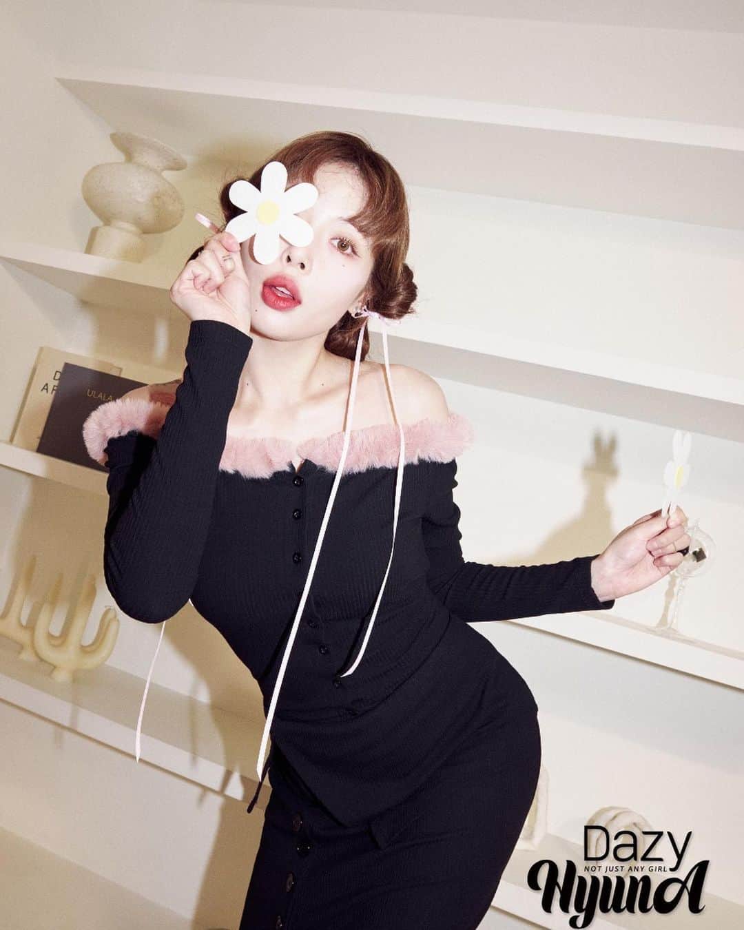 ヒョナ さんのインスタグラム写真 - (ヒョナ Instagram)「Dazy&Cosmopolitan 🖤」11月8日 23時11分 - hyunah_aa