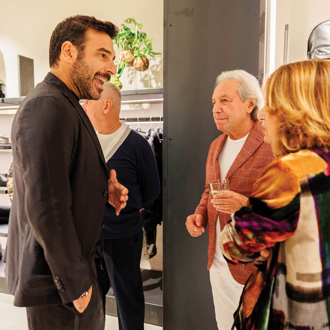 ブラウアーのインスタグラム：「Some of the friends who visited us during the event to celebrate the opening of our new Blauer Store in Rome.  #Blauerusa #OpeningParty」