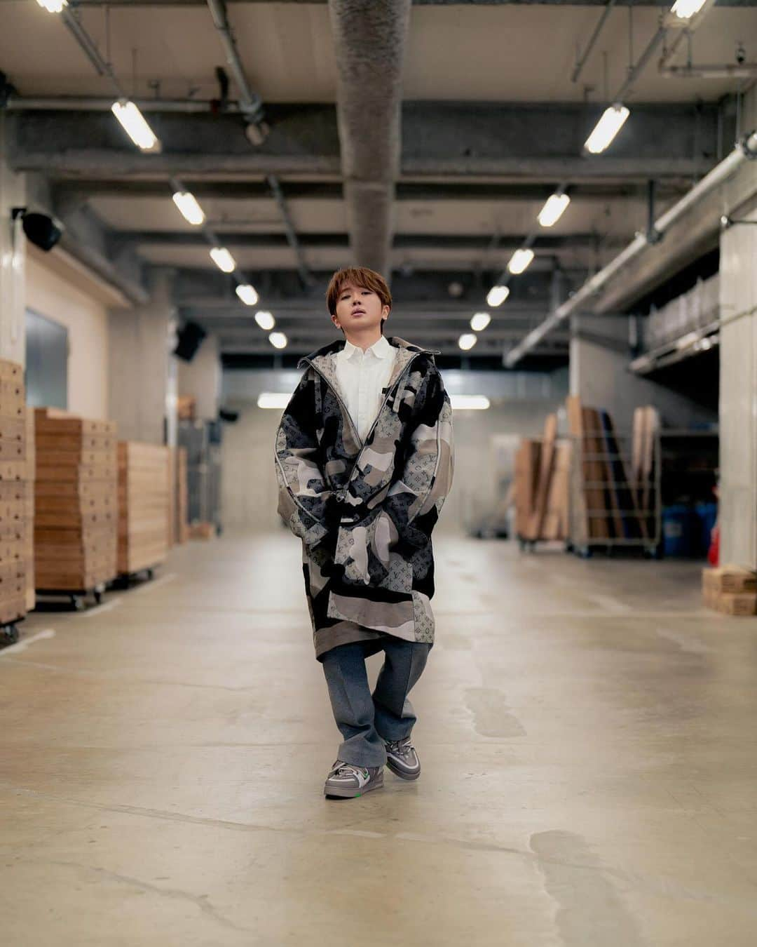 西島隆弘（Nissy）のインスタグラム：「💐10th Anniversary LIVE VIEWING TOUR 2023 -Nissy Meets You-💐  @フェスティバルホール  Thanks @louisvuitton   #NissyMeetsYou #19大阪 #10thAnniversary  #Nissy  📷 @k319w」