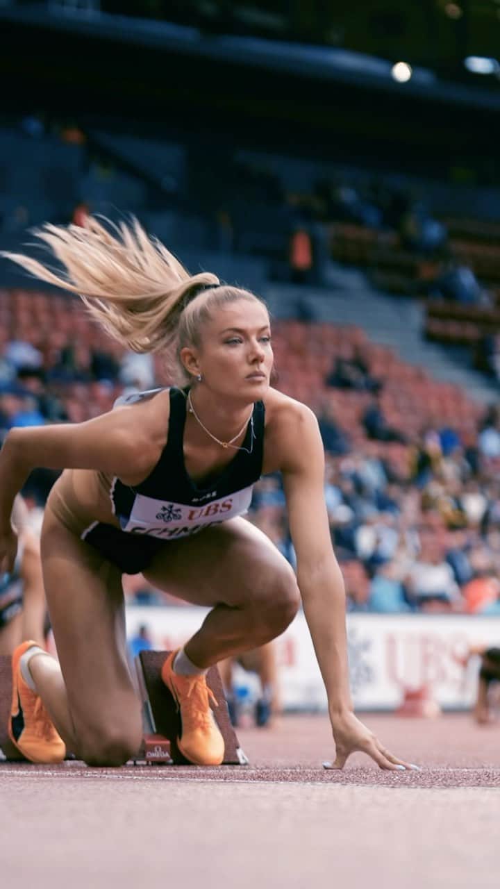 アリカ・シュミットのインスタグラム：「On to the next season 🥶💎  400m @ Weltklasse Zürich @alicasmd 🤝🏻✨  #weltklassezürich #wandadiamondleague #400m #trackandfield #athletics #alicaschmidt #running #sprint」