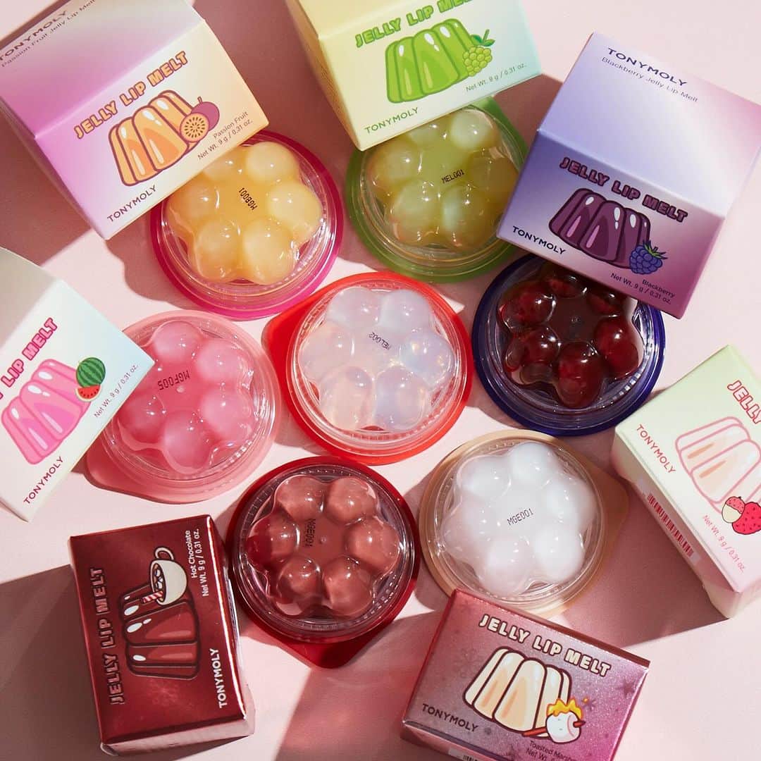 TONYMOLY USA Officialのインスタグラム：「Here with our whole crew! Tell us which is your favorite in the comments 🫶✨ 🍉 Watermelon 🤍 Lychee 💚 Green Grape 💛 Passionfruit 🫐 Blackberry 🥥 Coconut 🍫 Hot Chocolate 🔥☁️ Toasted Marshmallow #xoxoTM #TONYMOLYnMe #jellylipmelt」
