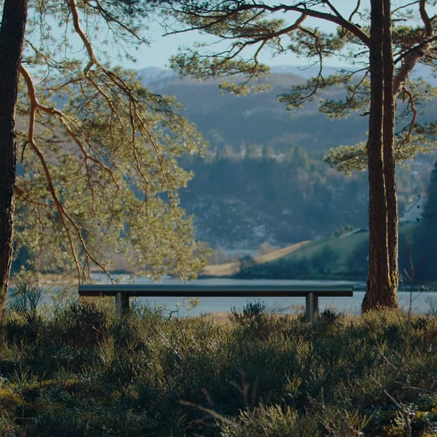 Design Milkのインスタグラム：「Extruded from low carbon ~90% recycled aluminum, the Bello! bench by @larsbellerfjetland x @norskhydroasa is a sleek + sustainable masterpiece. Much like pasta-making, it's crafted with precision + care, resulting in a lightweight, tactile design. With its ridged surface reminiscent of penne pasta, Bello! adds a playful touch (that you can actually touch) to your space. 👀 \\\ See more about it at the link in bio. 🔗  📸 Photography by @sjur_pollen.」