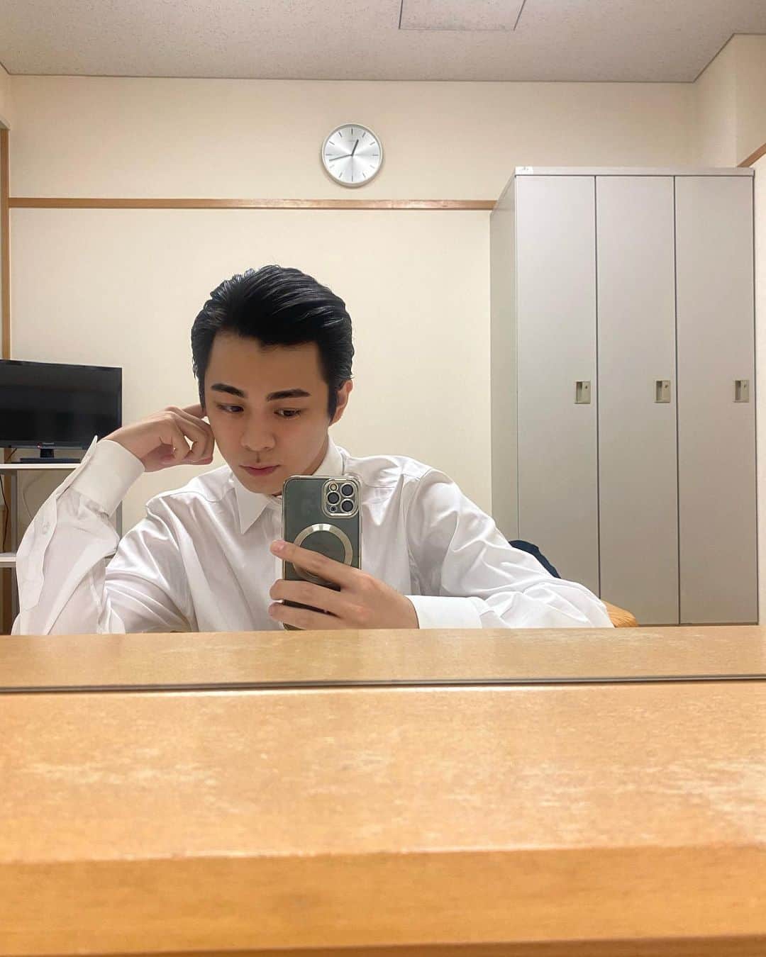 宇佐卓真のインスタグラム：「パリピ孔明 第7話ありがとうございました！  今回本当たくさんの役を演じさせていただきましたが、7話での髪型お気に入りです、、！  プライベートでもやるようになりました💇」