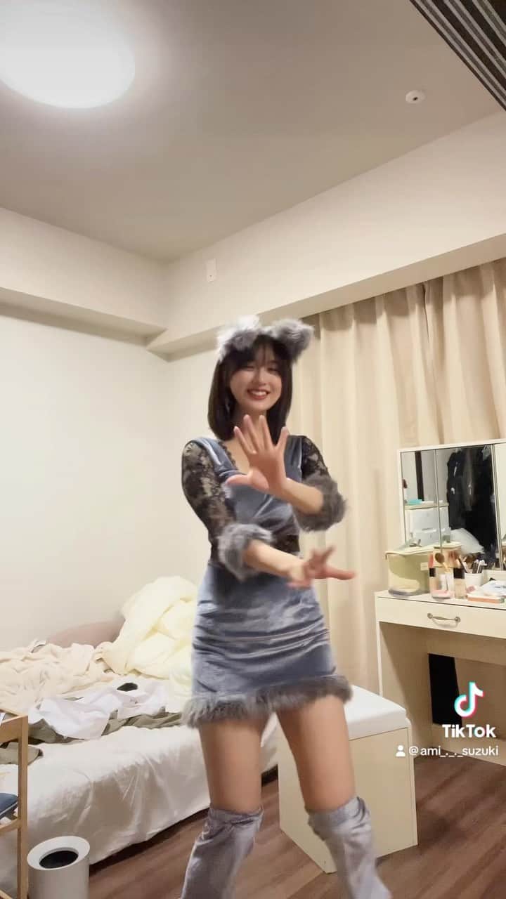あみち。のインスタグラム：「🐺」