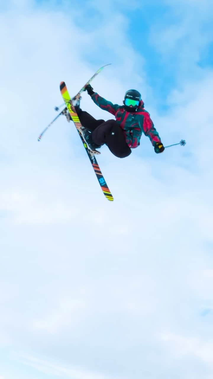 X Gamesのインスタグラム：「Who’s ready for this? ❄️🎿  @yvng_benni ❌ @cardronaparksnz  📹 @cullenmchale  #XGames #FreeSki」