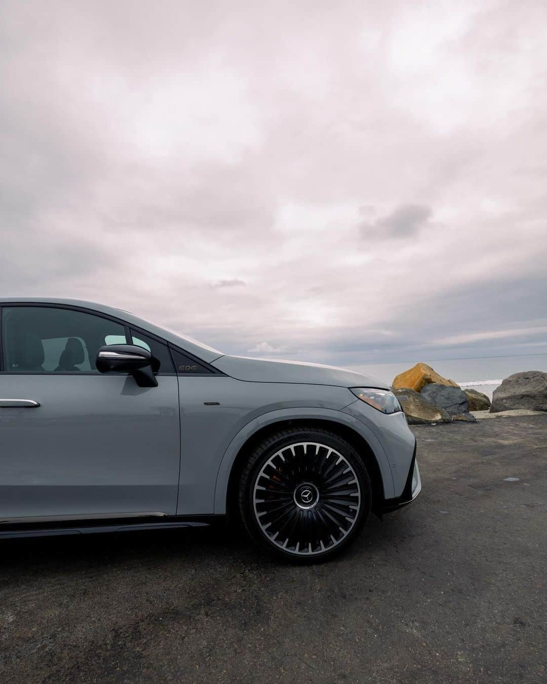 メルセデス・ベンツさんのインスタグラム写真 - (メルセデス・ベンツInstagram)「The perfect companion to escape the everyday routine. 🌊  📷 @jordantsanford  #MercedesBenz #MercedesAMG #MBfanphoto」11月9日 0時00分 - mercedesbenz