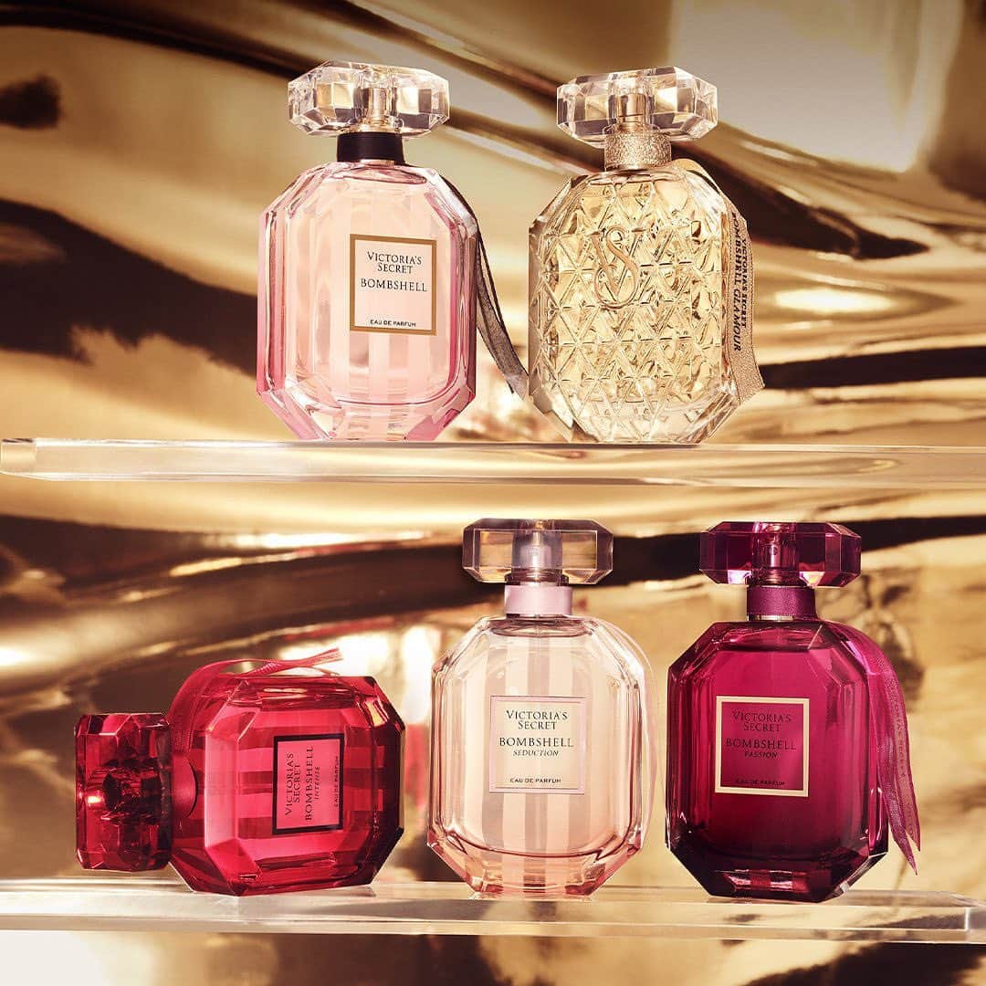 ヴィクトリアズ・シークレットのインスタグラム：「Whether you’re partial to Intense or Passion, the original or the limited-edition Glamour Eau de Parfum, there’s a Bombshell in all of us. Discover the entire collection of our most-loved fragrance and celebrate the season with a new signature scent.」
