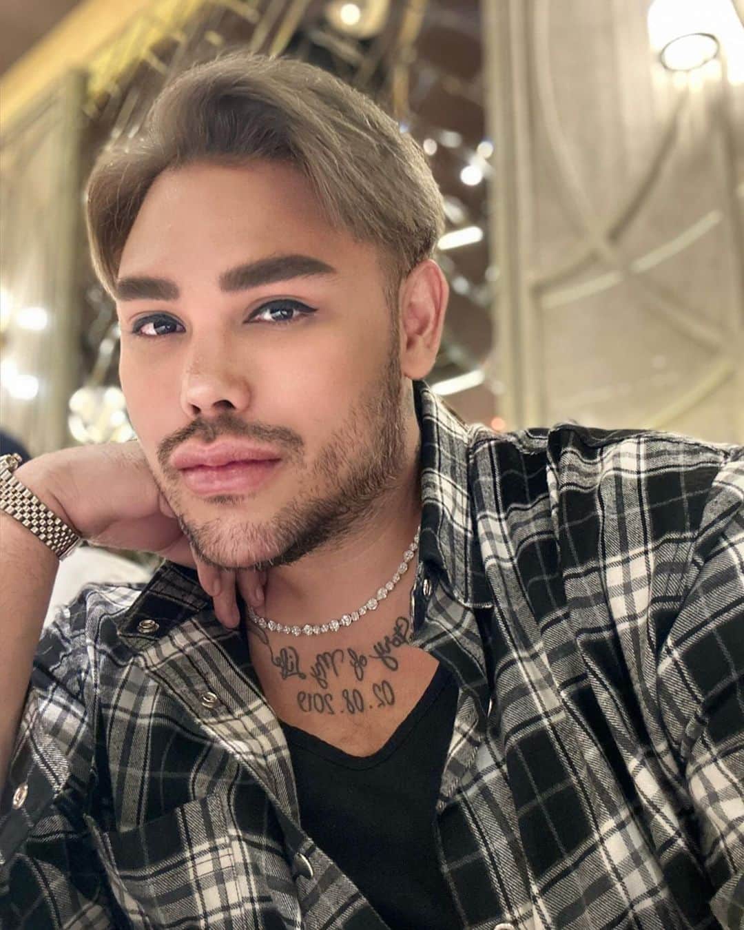 Ivan Gunawanのインスタグラム：「Apa  sih  yg  kalian  harapkan  Dr miss mega  bintang  indonesia  2024 ??? Pengen  tau  masukan  kalian」