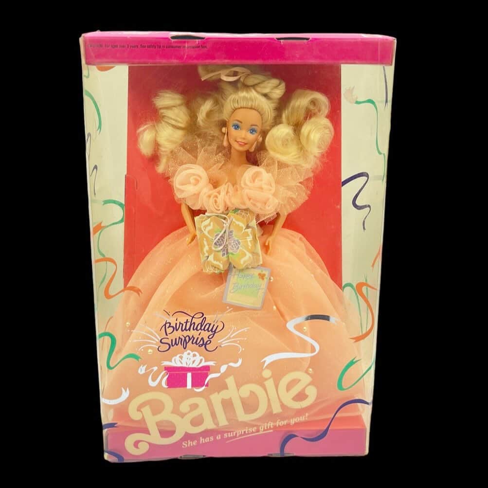 おもちゃやSPIRALのインスタグラム：「1990 Birthday Barbie入荷しました！  お探しの方ぜひ！」
