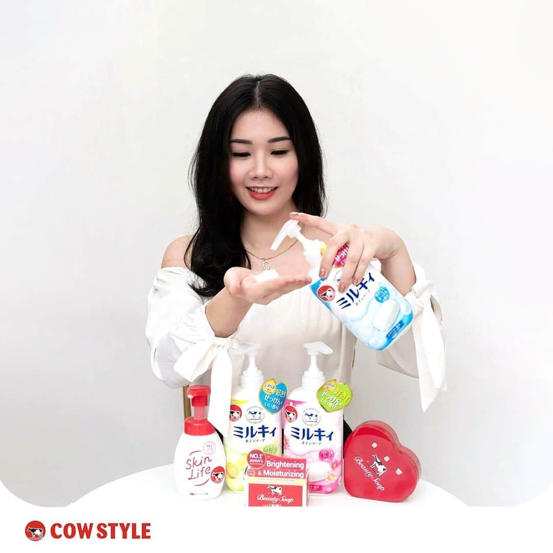 COWSTYLEIDさんのインスタグラム写真 - (COWSTYLEIDInstagram)「Hey guys, join @cindee.cindy on her daily skincare journey with our Milky Body Soap! Milky will help nourish and soften your skin you’ll absolutely love✨  #cowstyleindonesia #cowstylebeauty #milkybodysoap #japanesesoap #sabunjepang #milksoap」11月8日 16時04分 - cowstyleid