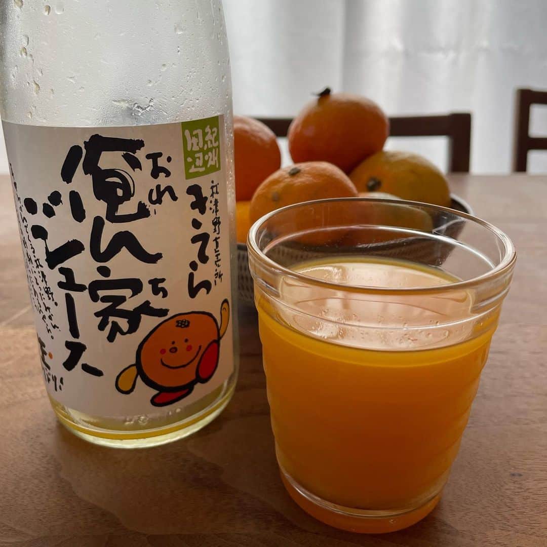 MUROのインスタグラム：「娘とランチに行った @shokudo_komani で頂いた 俺ん家ジュースが美味し過ぎた🍊😋 いつもご馳走様デス✨🙏」