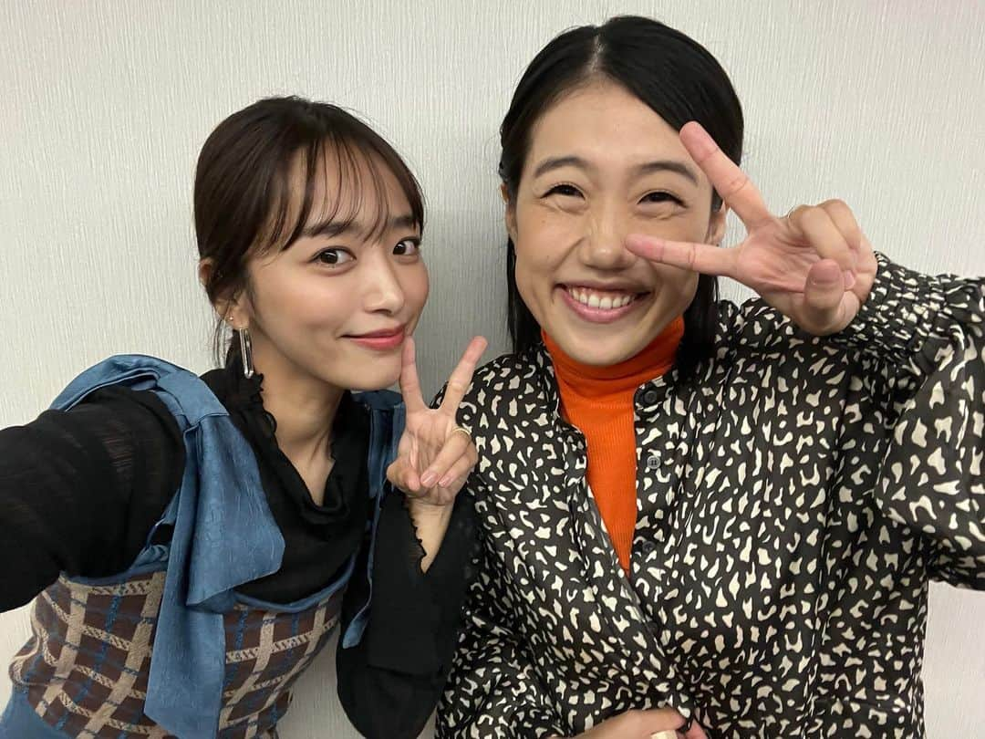 近藤千尋さんのインスタグラム写真 - (近藤千尋Instagram)「なっちゃんと久々に一緒の収録💕😍  落ちつくー🍵🥺  お仕事で会えても楽屋でずっとお話し😂🫶 スタッフさんたちに 早口すぎてすごいです。と言われました😂🩷 また来週ねぇと言って👋ばいばい😘  寒暖差で喉がやられそうな予感🥱 今日はぽかぽかお鍋にしよう🍲✨✨」11月8日 16時14分 - chipichan.1215