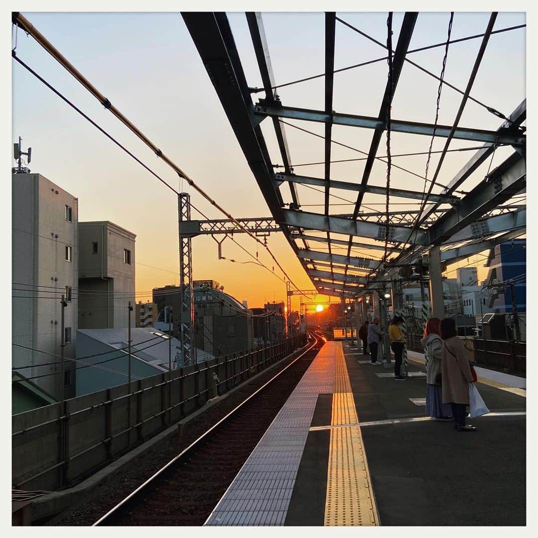 kumikoのインスタグラム：「あまり使う事のない駅。 #黄金町」