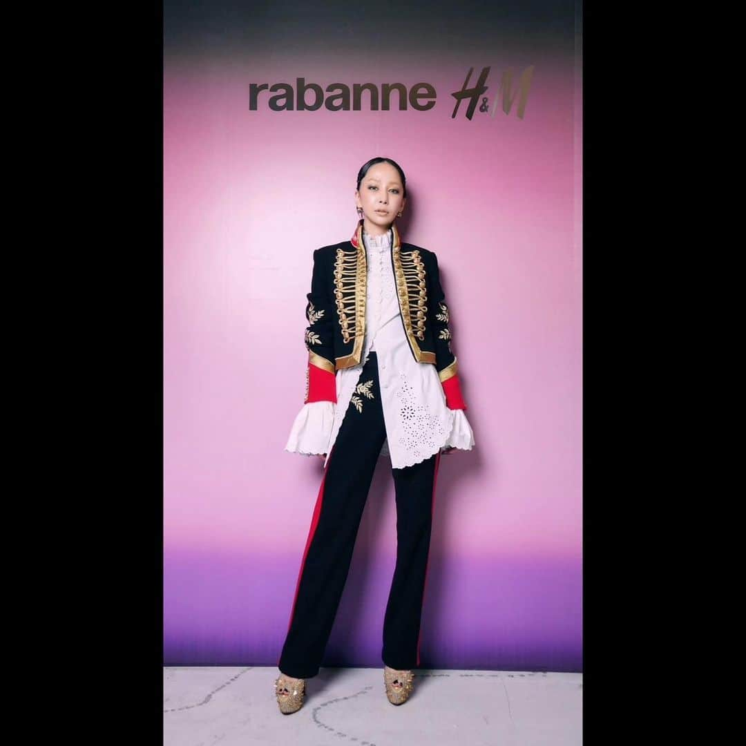 中島美嘉のインスタグラム：「. @hm @Rabanne  #Rabanne #rabanneHM #エイチアンドエム   また素敵な あさみさんと お会いできた！ カッコいい着こなしに ビビちゃんとのコラボブーツ 履いてくださっていて 感動！  H&Mの皆さん いつもありがとう ございます！」