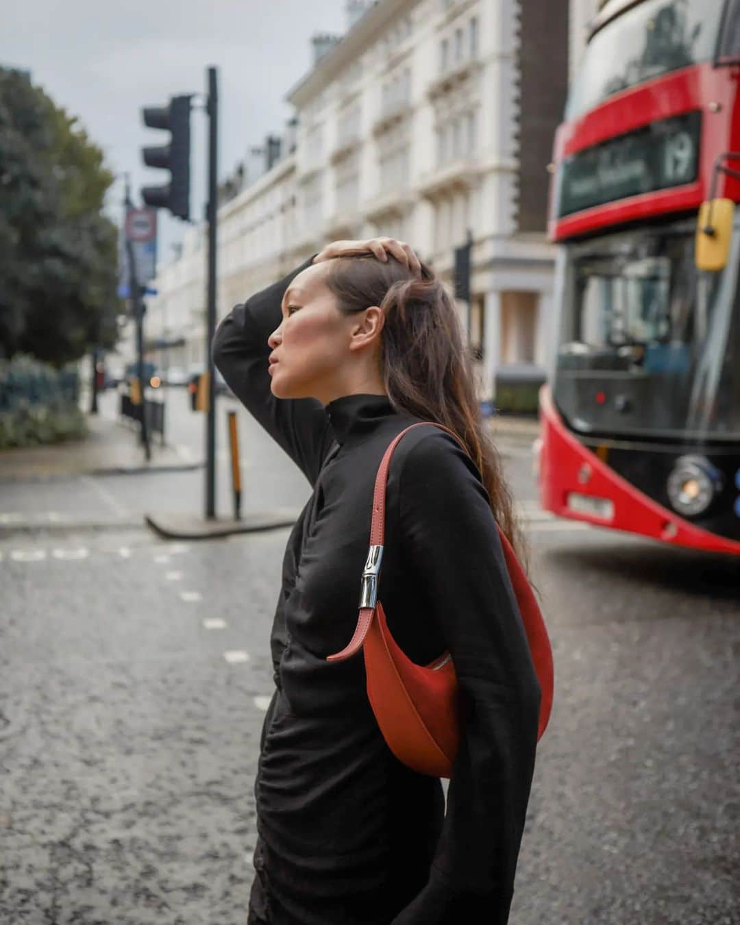 Mariko Kuoのインスタグラム：「AD | Meet my new #LongchampRoseau - my everyday essential bag taking me from autumn all the way into winter ❤️ @longchamp」