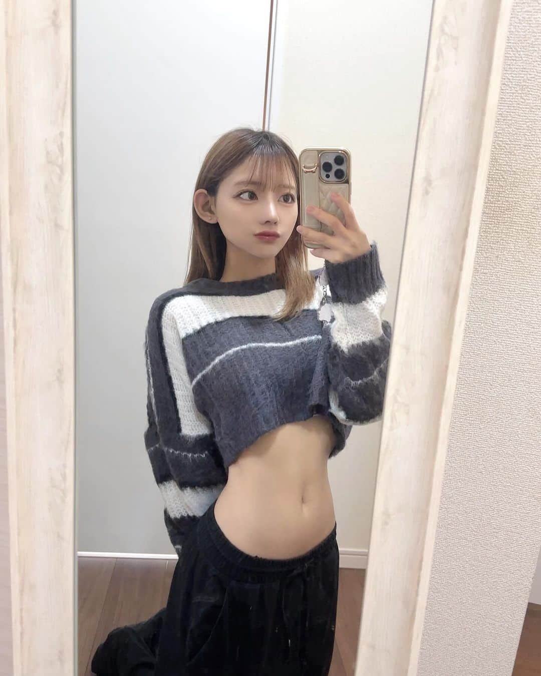 YUINAさんのインスタグラム写真 - (YUINAInstagram)「可愛いtops‎🤍 @shein_japan のだよっっ  クーポンコード：BFJP163  お買い上げ金額1～5,999円までは セール価格より15%OFF 6,000円以上は20%OFFが適用されるよ🤜🏻♡🤛🏻  1月30日まで使えるから使ってね🎫 .·」11月8日 18時00分 - y_i_n35