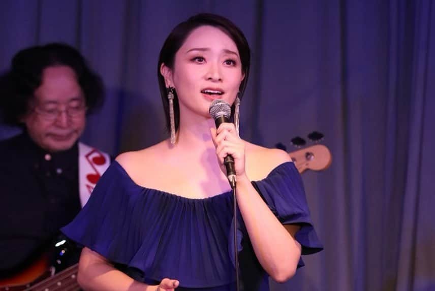 藤咲えりさんのインスタグラム写真 - (藤咲えりInstagram)「ゲスト出演しました「SUZU CHARITY CONCERT」へお越しくださいました方、お心を寄せてくださいました方々ありがとうございました。 珠洲市の1日も早い復興をお祈りしております。 懐かしい皆さんとご一緒で楽しいひと時でした。 鈴奈沙也さん、珠洲春希さん、バンドの皆さんと。」11月8日 17時37分 - eri_fujisaki91